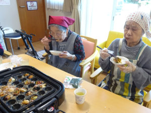 小規模多機能ホーム たこ焼きパーティー3