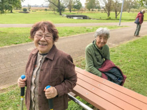 ポールウォーキング大会　笑顔2