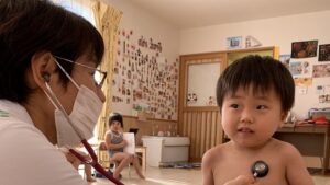 園児健診2311サムネ