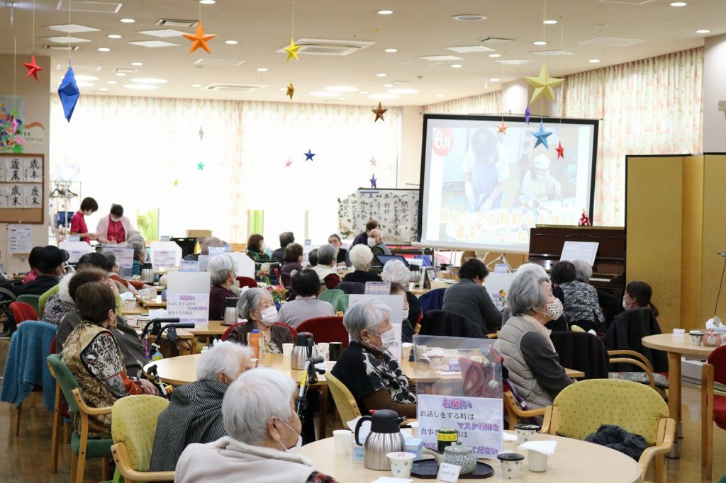 ケアセンター赤とんぼで忘年会 思い出DVD