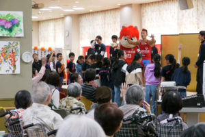 秋祭り　ロアッソ　ロアッソくん