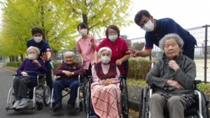 赤とんぼ長嶺銀杏